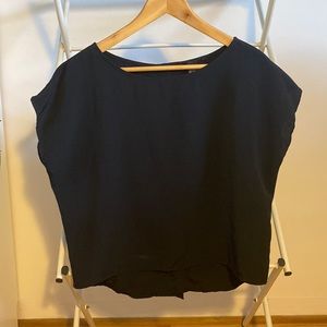 Forever 21 black boxy cropped top size medium M